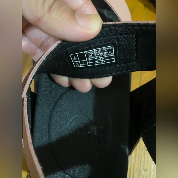 Dr. Martens: Voss II sandals - Picture 12 of 16